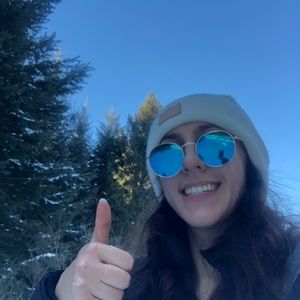 Meet your Posher, Nina